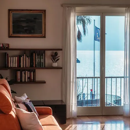 Casa Cotima By Quokka 360 - Lakefront Terrace